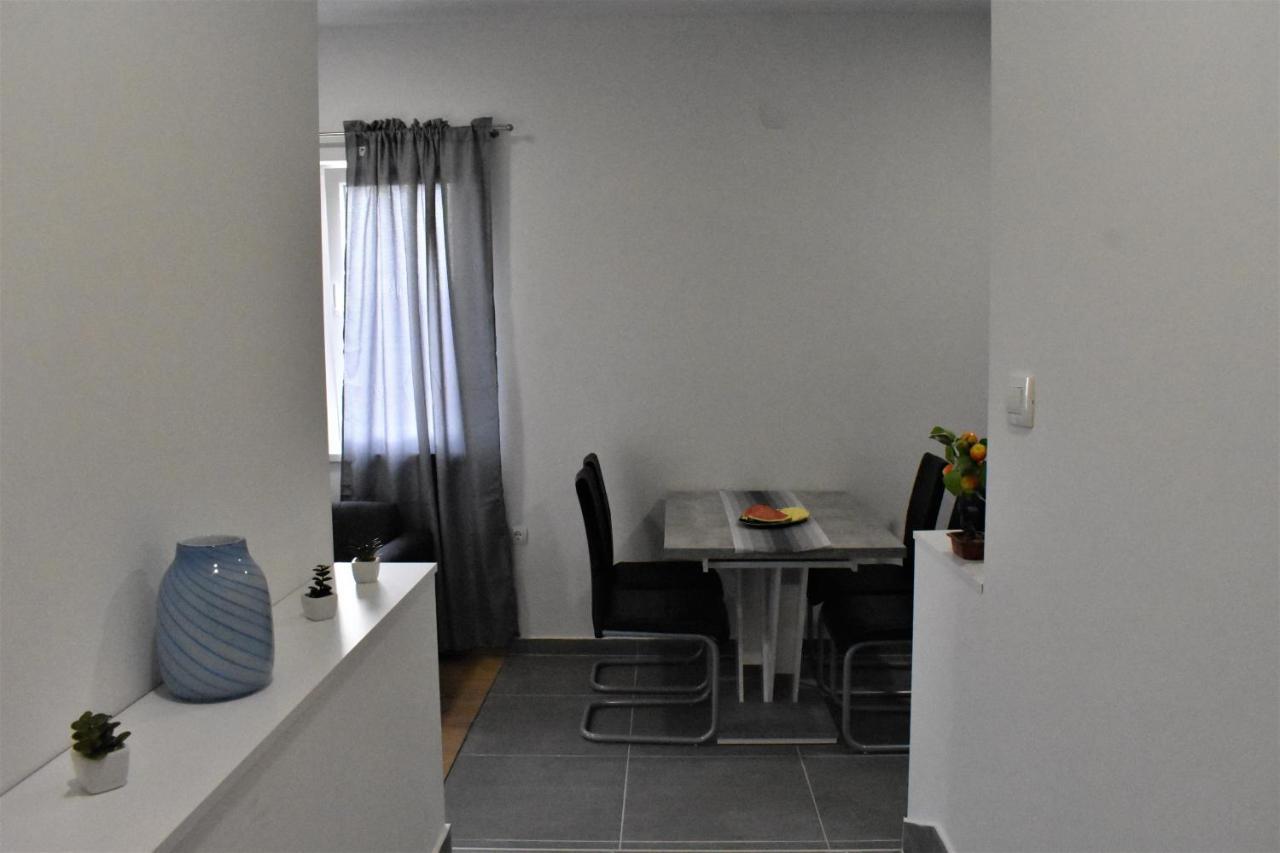 Apartmani Skorpion Kaštela Exterior foto