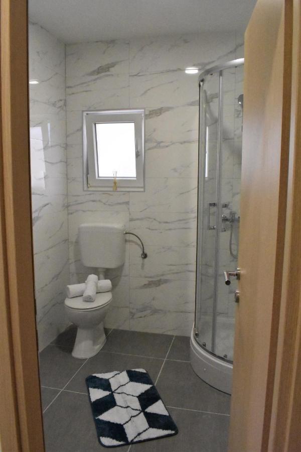 Apartmani Skorpion Kaštela Exterior foto