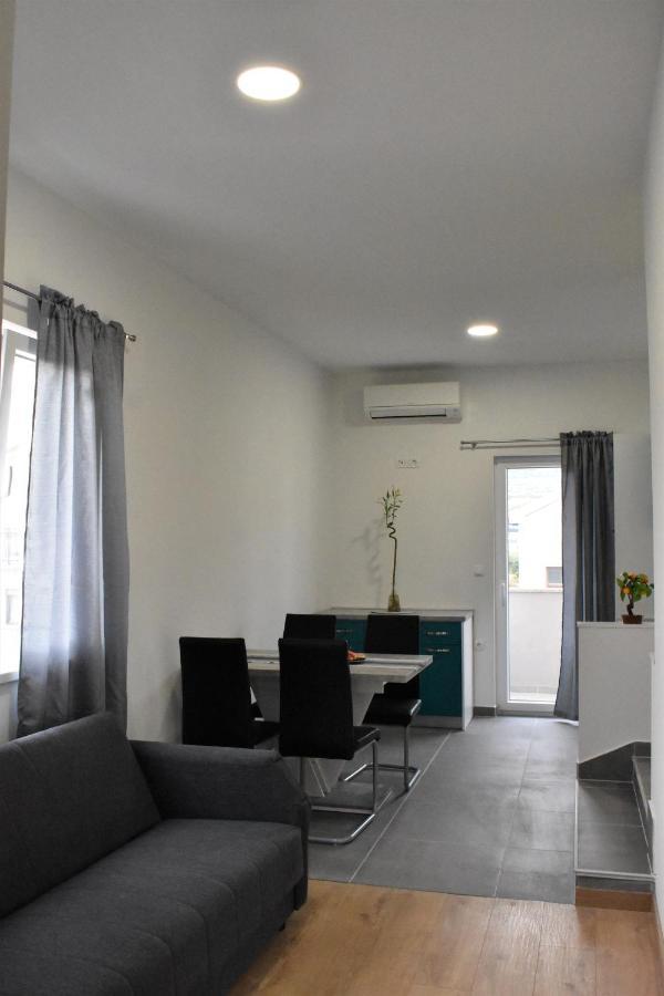 Apartmani Skorpion Kaštela Exterior foto