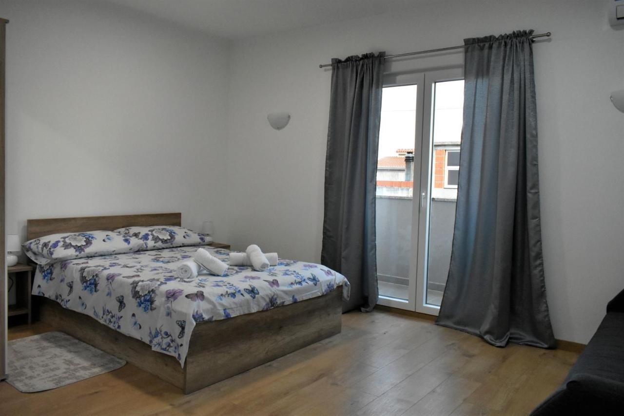 Apartmani Skorpion Kaštela Exterior foto